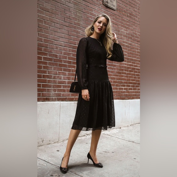 Manolo Blahnik Hangisi Crystal Buckle Pump - Picture 7 of 8